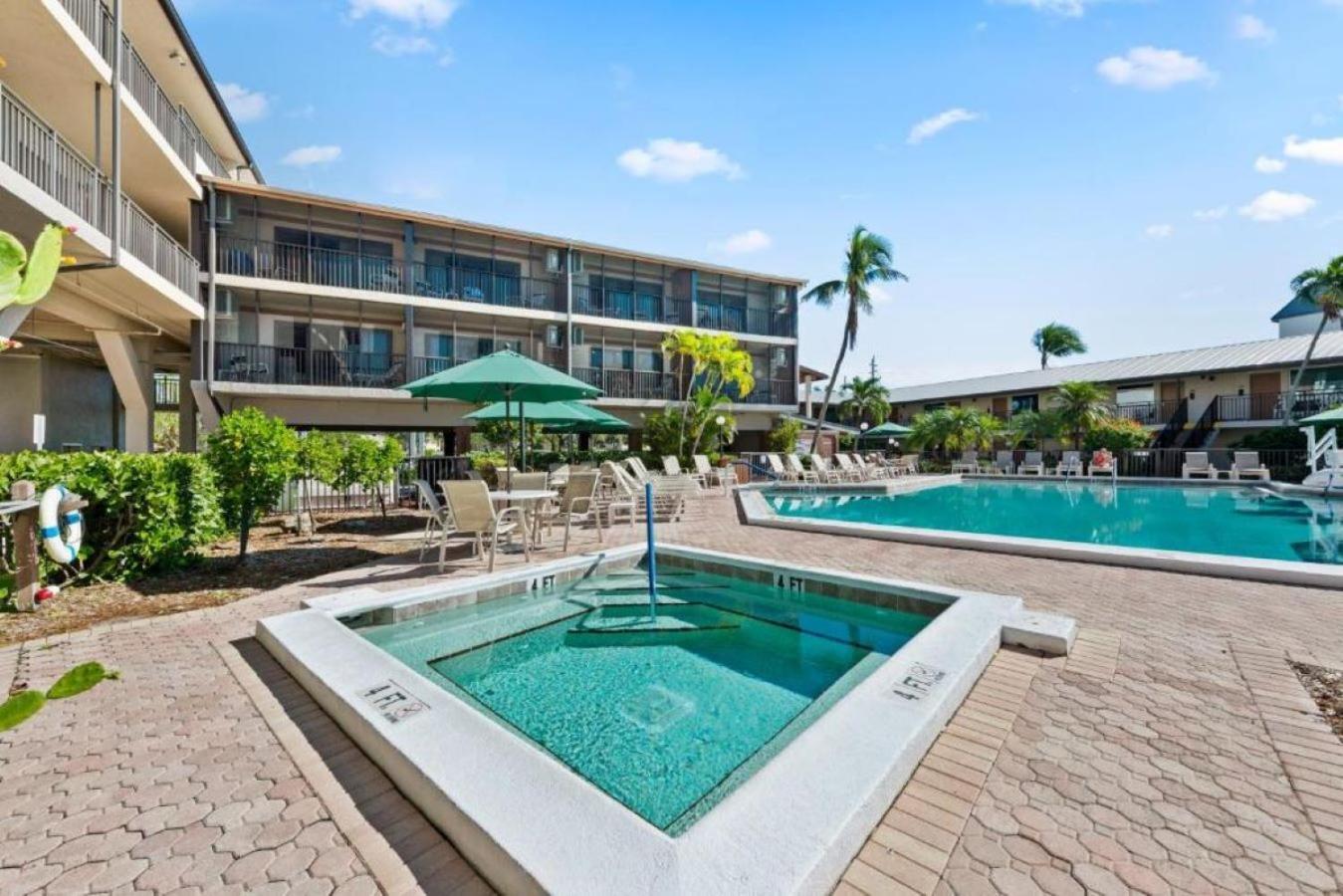 Caribbean Beach Club Fort Myers Beach Extérieur photo